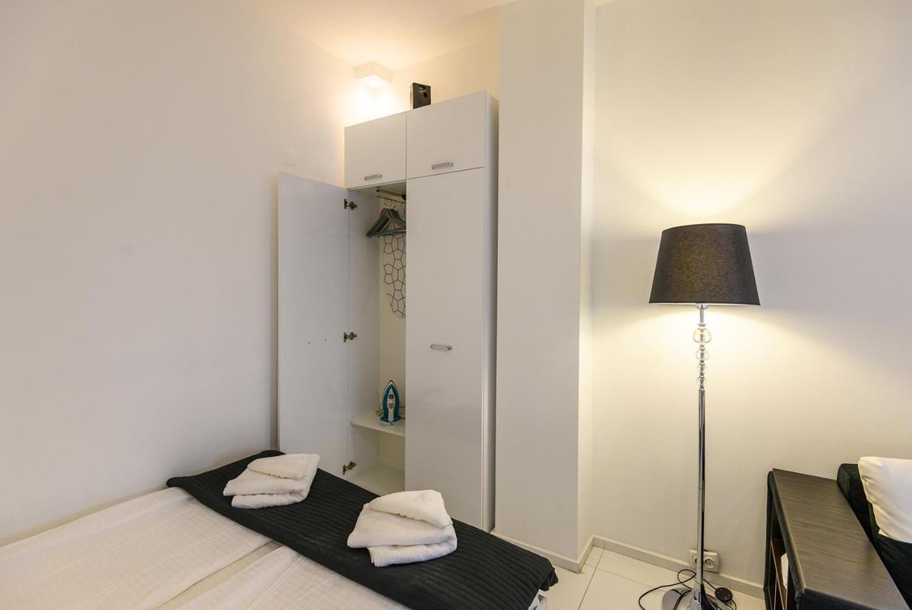 Zero-Waste Studio Apartment in Central Sofia Esterno foto